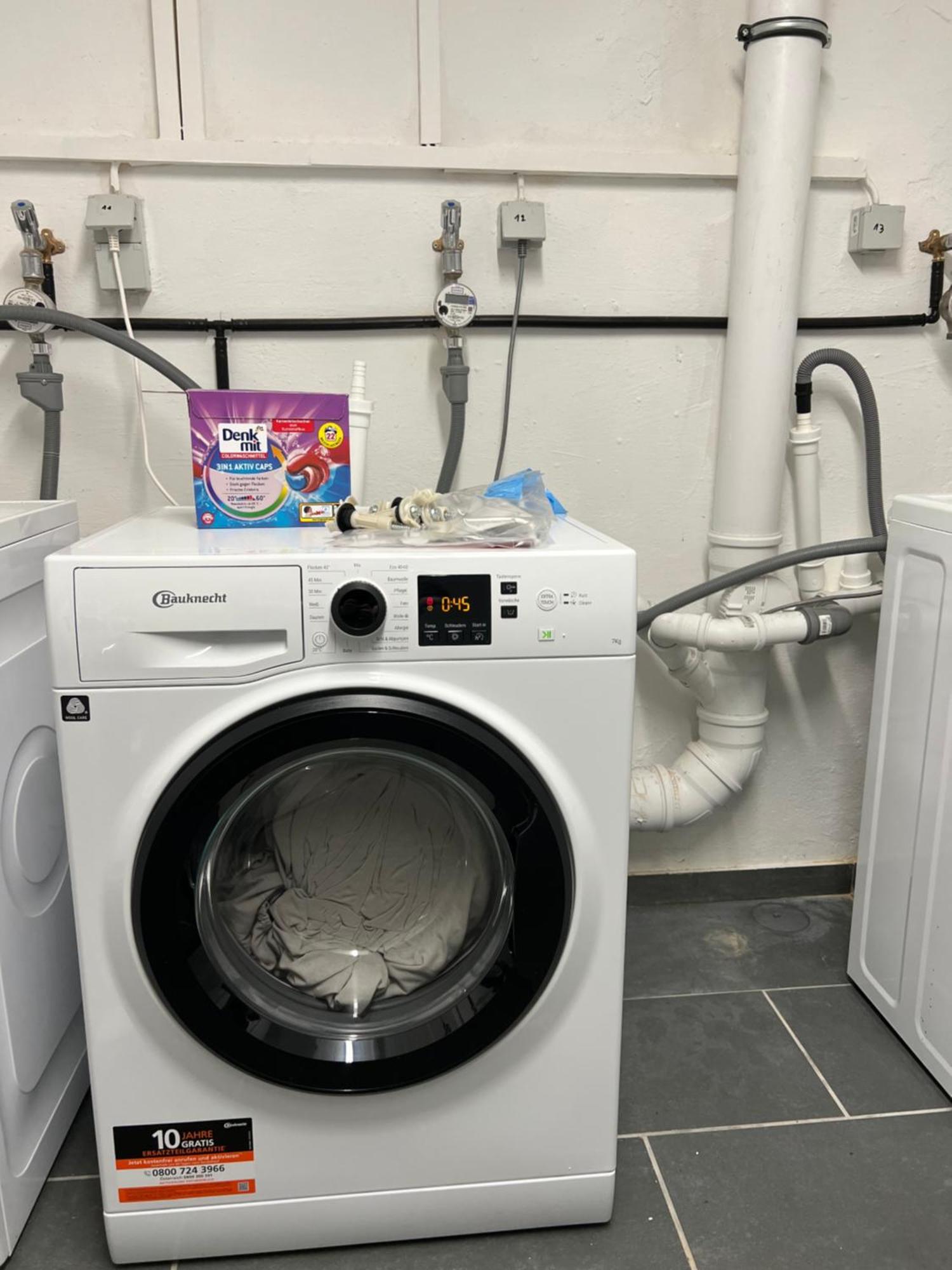 Moderne Wohnung Karlsruhe Neureut, Fussbodenheizung - Regendusche - Waschmaschine - Stellplatz المظهر الخارجي الصورة